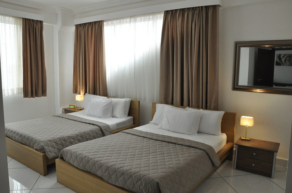 Le Suites Serviced Apartments Akkra Exterior foto
